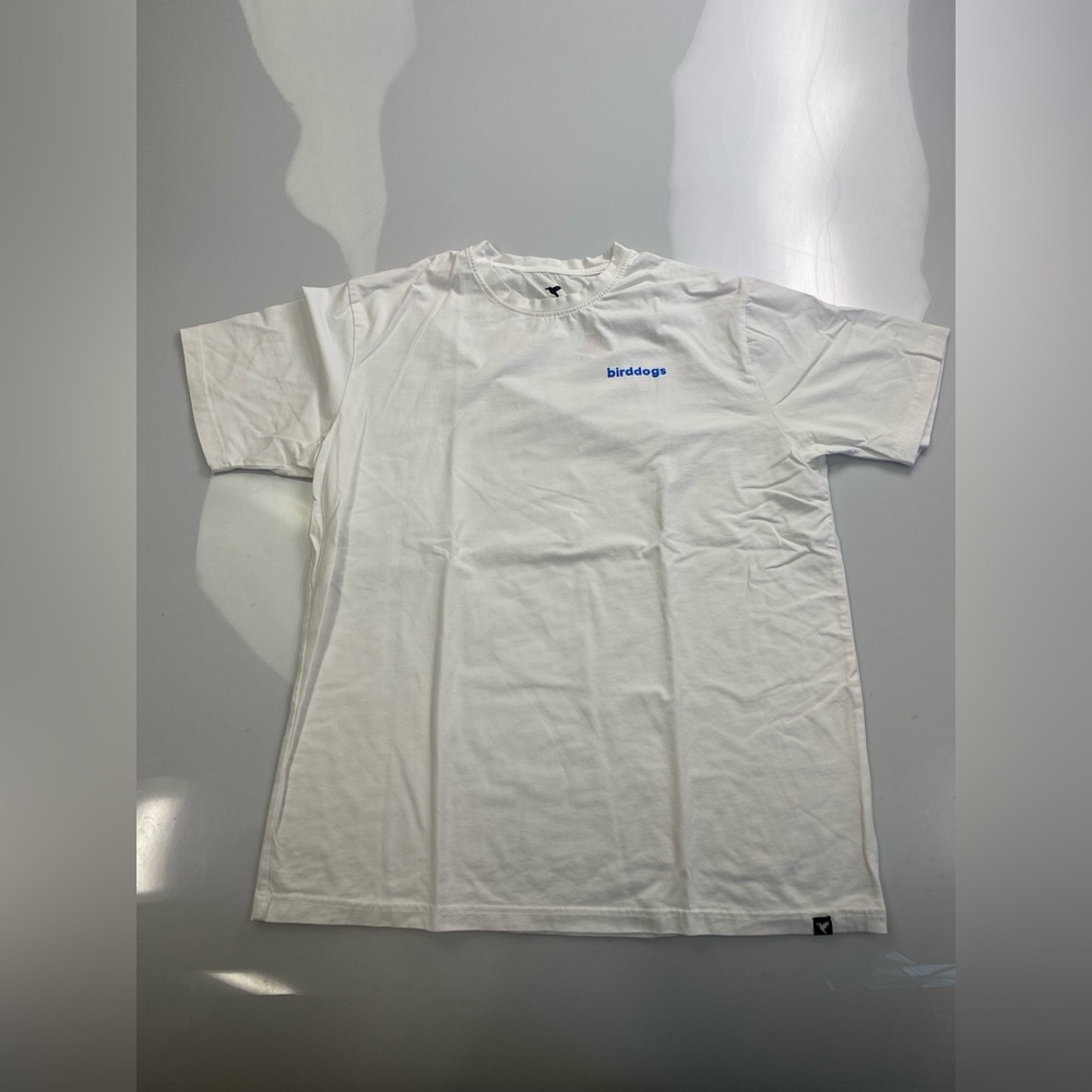 BIRD DOG graphic tee shirt in white